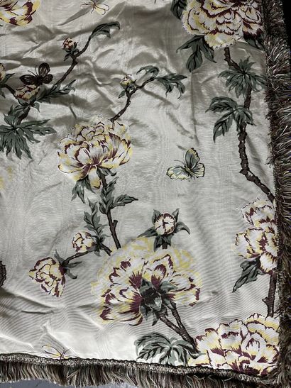 Thorp of London. Peony Tree, yellow and green.
Pair...