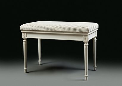 White lacquered wood bench in the Louis XVI...