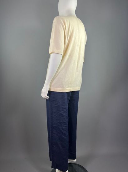 GUCCI - Top with pants.

-The top is made...