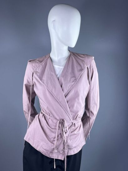 VIVIENNE WESTWOOD - Top cache coeur.

Cut...
