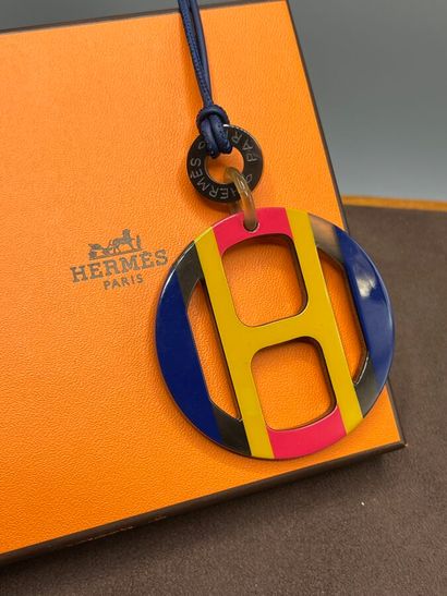 HERMÈS Paris -Collier pendentif H Equipe...