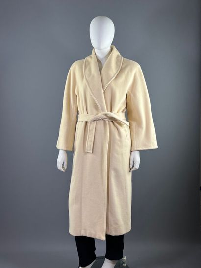 GUCCI - Coat. 80's

Beige coat in wool blend...