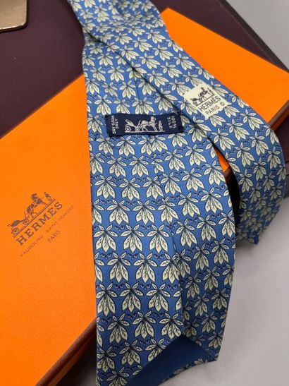 HERMÈS Paris - Cravate.

Modèle en twill...