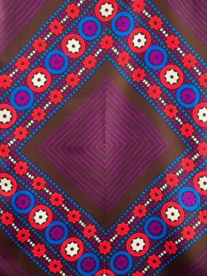 YVES SAINT LAURENT - Silk square.

Geometric...