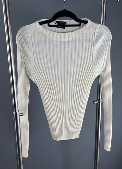 GUCCI - Ivory tights sweater - Size S

Coarse-ribbed...