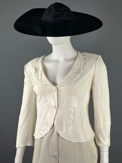 GIORGIO ARMANI - Lot comprenant un tailleur...