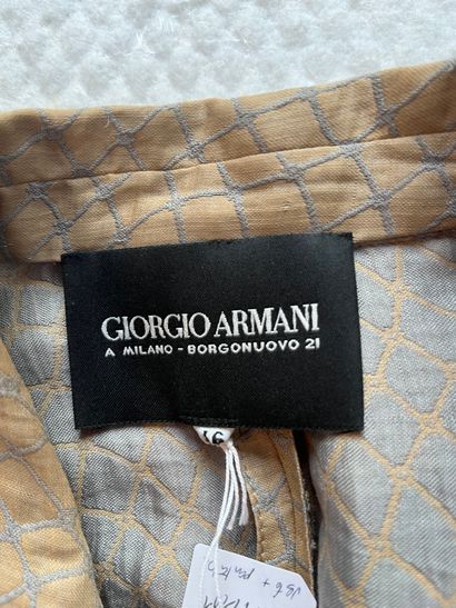 GIORGIO ARMANI - veste / tunique et pantalon.

Modèle...