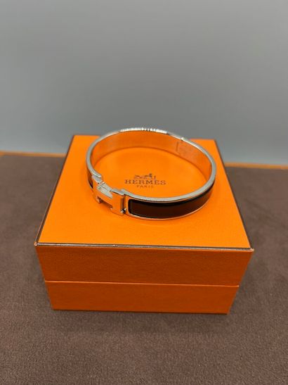 HERMÈS Paris - Bracelet CLIC HH.

Le modèle...