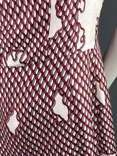 LOUIS VUITTON - Robe.

Le modèle est taillé...