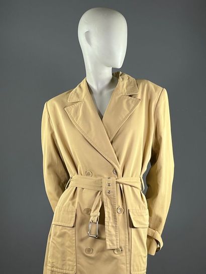 YVES SAINT LAURENT Rive-Gauche - Trench coat.

Cut...