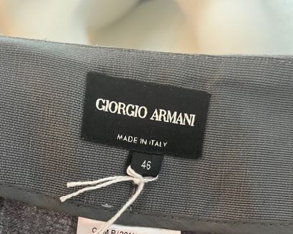 GIORGIO ARMANI - Tailleur pantalon.

L'ensemble...