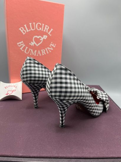 BLUMARINE Blugirl - Escarpins. 

Modèle en...