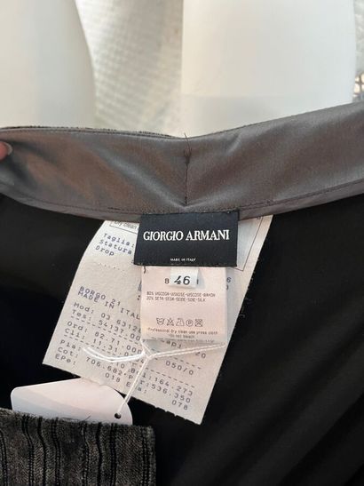 GIORGIO ARMANI - Veste et pantalon.

Modèle...
