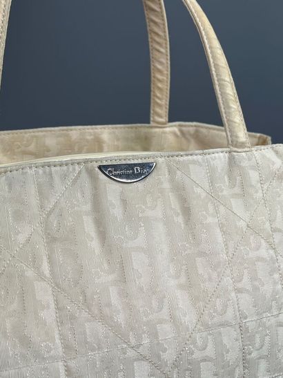 CHRISTIAN DIOR - Petit sac cabas en toile...