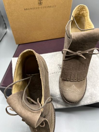 BRUNELLO CUCINELLI - Boots.

Le modèle est...