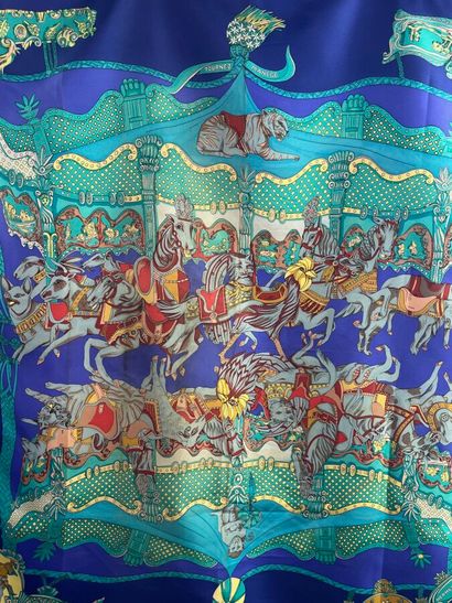 HERMÈS Paris - Carré de soie - Tournez manège...