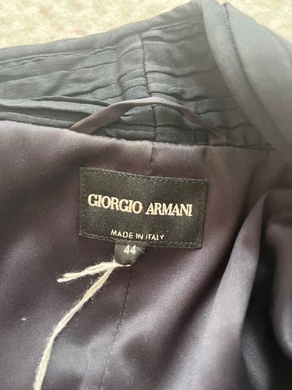 GIORGIO ARMANI - Veste et pantalon.

Modèle...