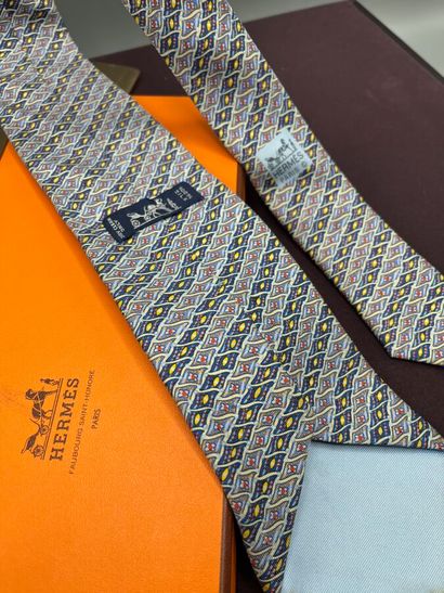 HERMÈS Paris - Cravate.

Modèle en twill...