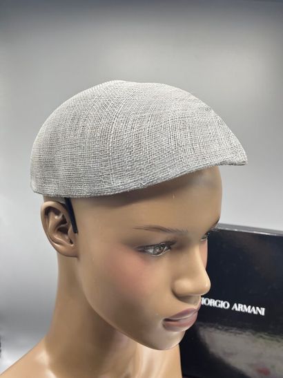 GIORGIO ARMANI - Lot de 4 chapeaux dont collection...