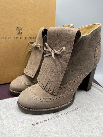 BRUNELLO CUCINELLI - Boots.

Le modèle est...