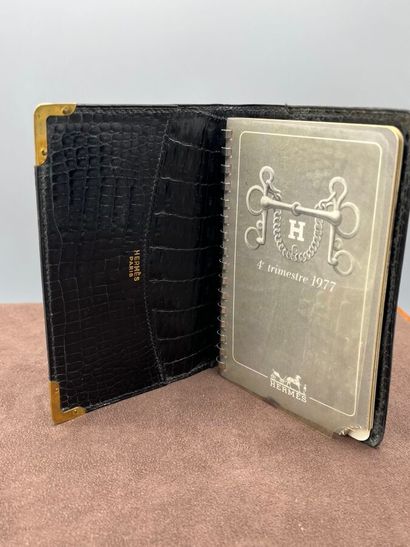 HERMÈS Paris - Couverture d'agenda 

Modèle...