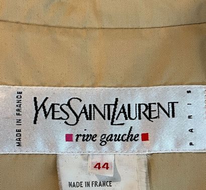 YVES SAINT LAURENT Rive-Gauche - Trench coat.

Cut...