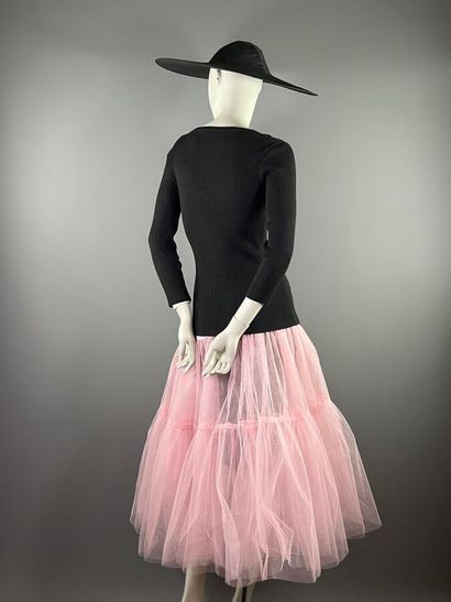 YVES SAINT LAURENT Rive Gauche et anonyme...