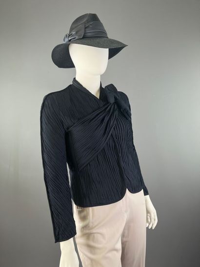 GIORGIO ARMANI - Veste et pantalon.

Modèle...