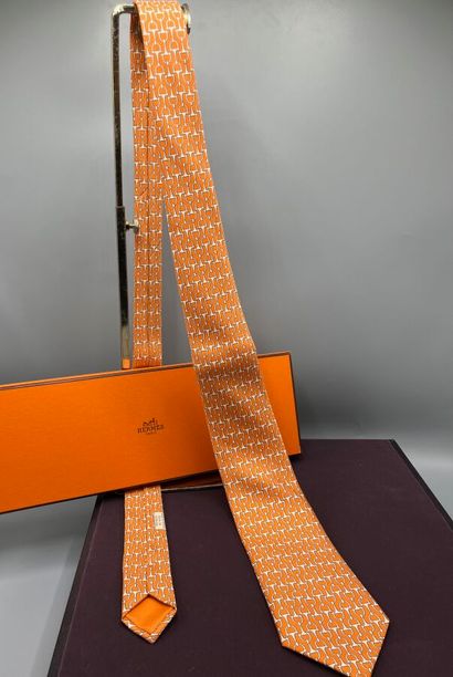 HERMÈS Paris - Cravate.

Modèle en twill...