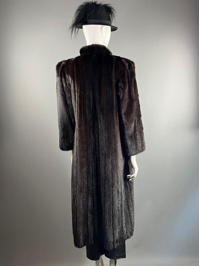 YVES SAINT LAURENT Fur
Long mink coat with...