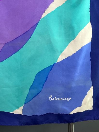 BALENCIAGA / CÉLINE - Two silk squares.

Free-form,...
