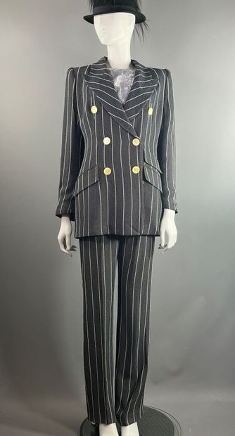 MISS TORRENTE - Trouser suit.

The ensemble...