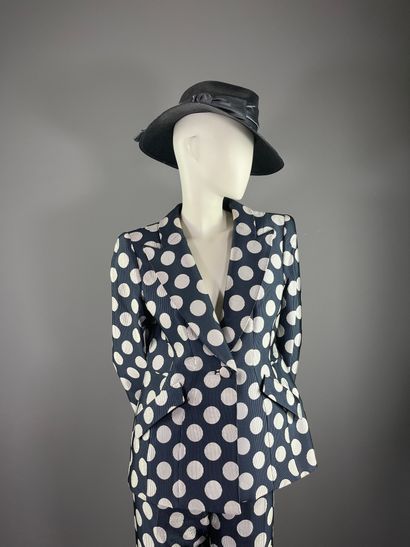 GIORGIO ARMANI - Collection croisière 2011...