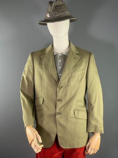 ARNYS - Veste de costume.

Le modèle est...