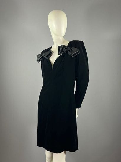 YVES SAINT LAURENT Rive-Gauche - Mid-90s...
