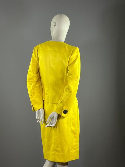 YVES SAINT LAURENT Rive-Gauche - Cruise Collection...