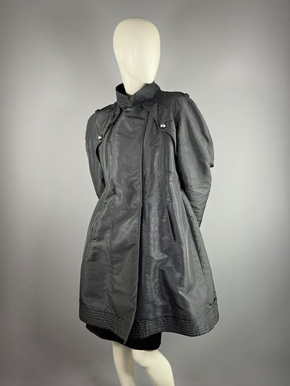 FENDI Roma - Trench coat.

Cut in black nylon...