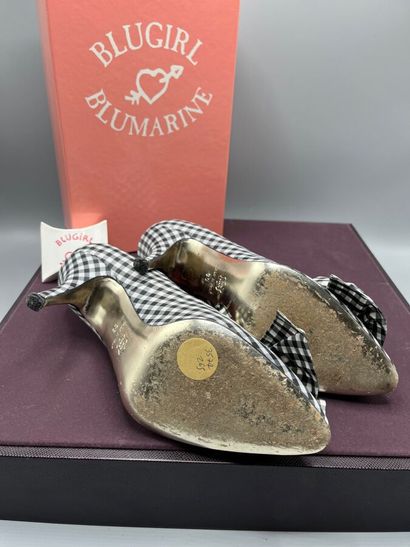 BLUMARINE Blugirl - Escarpins. 

Modèle en...