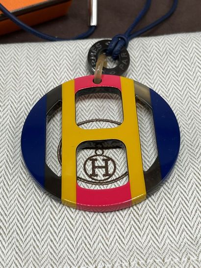 HERMÈS Paris -Collier pendentif H Equipe...