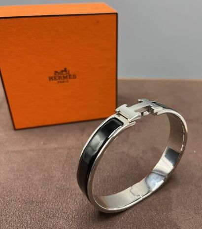 HERMÈS Paris - Bracelet CLIC HH.

Le modèle...