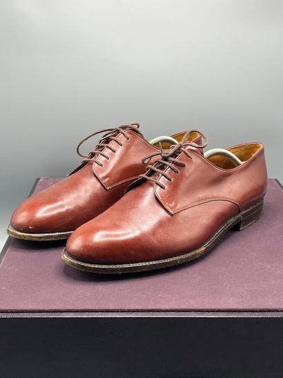 BURBERRYS' - Chaussures derby.

Le modèle...