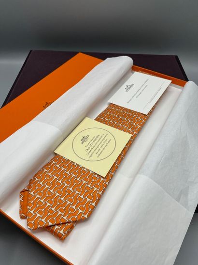 HERMÈS Paris - Cravate.

Modèle en twill...
