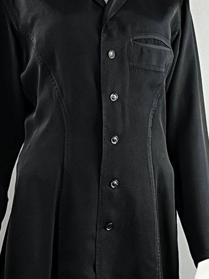 YOHJI YAMAMOTO - long black jacket - T M

Cut...