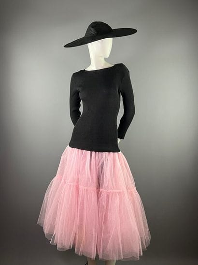 YVES SAINT LAURENT Rive Gauche et anonyme...