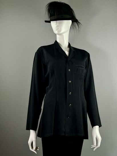 YOHJI YAMAMOTO - long black jacket - T M

Cut...