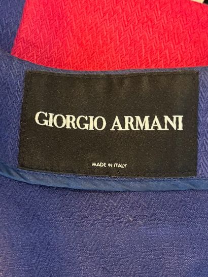 GIORGIO ARMANI - Veste.

Modèle taillé dans...
