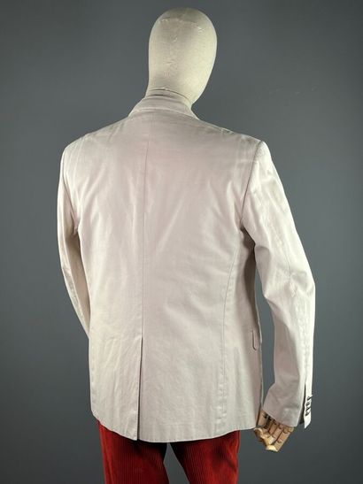 LOUIS VUITTON - veste

Le modèle est taillé...