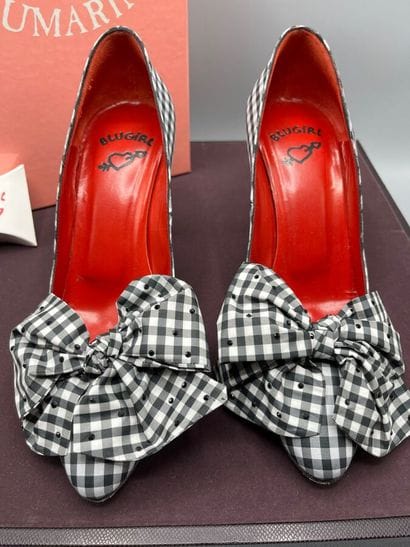 BLUMARINE Blugirl - Escarpins. 

Modèle en...