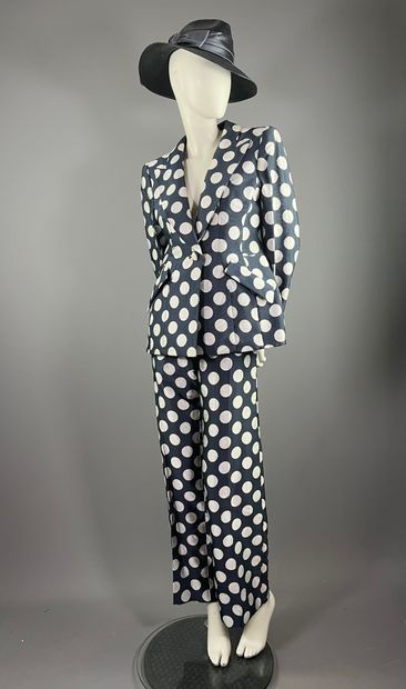 GIORGIO ARMANI - Collection croisière 2011...