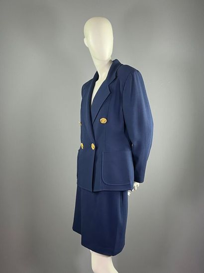 CHRISTIAN LACROIX - Tailleur jupe.

L'ensemble...
